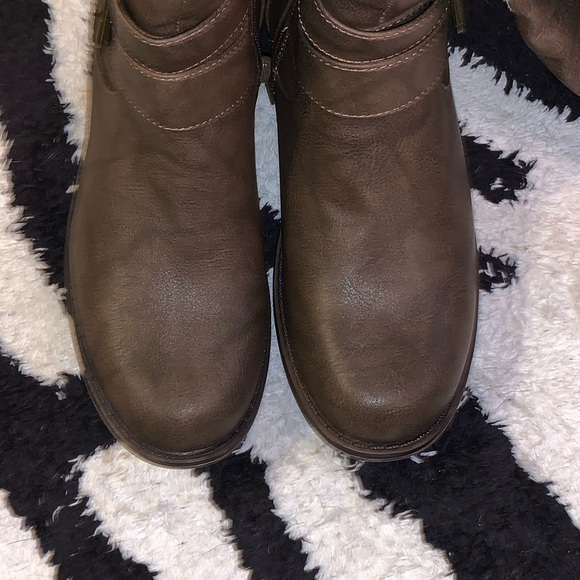 JustFab: Knee high boots. Never been worn. - Picture 4 of 5